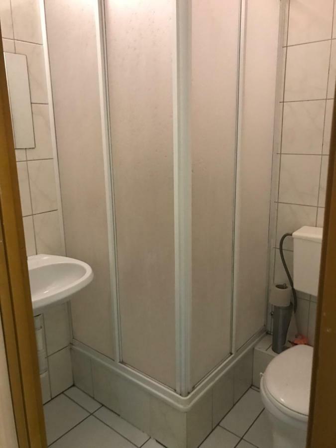 Clarus Mons Studio Hostel Czestochowa Ngoại thất bức ảnh