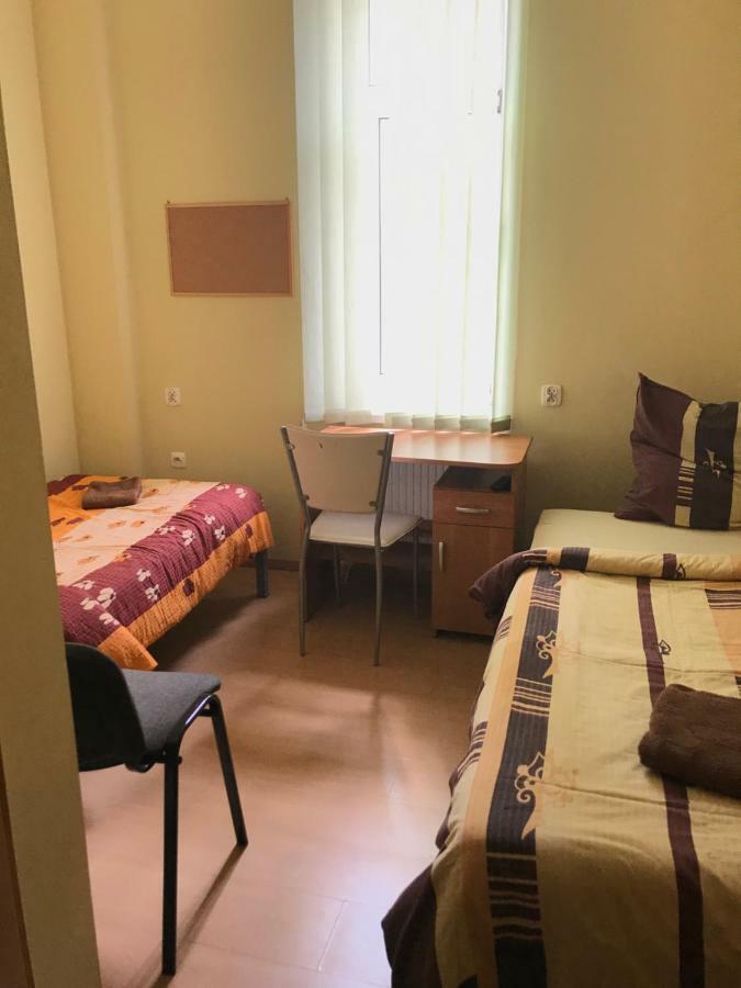 Clarus Mons Studio Hostel Czestochowa Ngoại thất bức ảnh