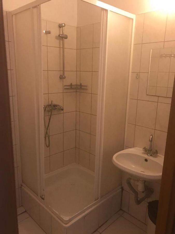 Clarus Mons Studio Hostel Czestochowa Ngoại thất bức ảnh