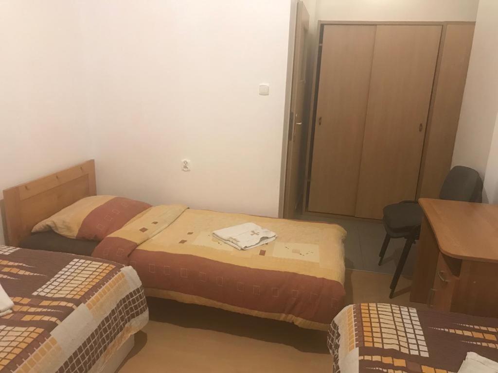 Clarus Mons Studio Hostel Czestochowa Ngoại thất bức ảnh